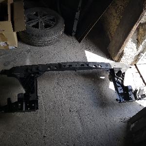 Výztuha předního nárazníku