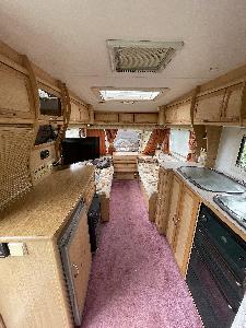 Obytný přívěs Elddis Odyssey bržděny 1400 kg