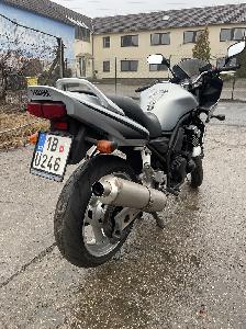 Yamaha FZS  600