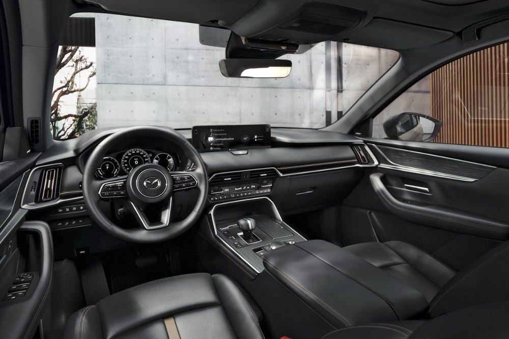 Mazda CX-60 2025 &ndash; Co oko nevid&iacute;&hellip;