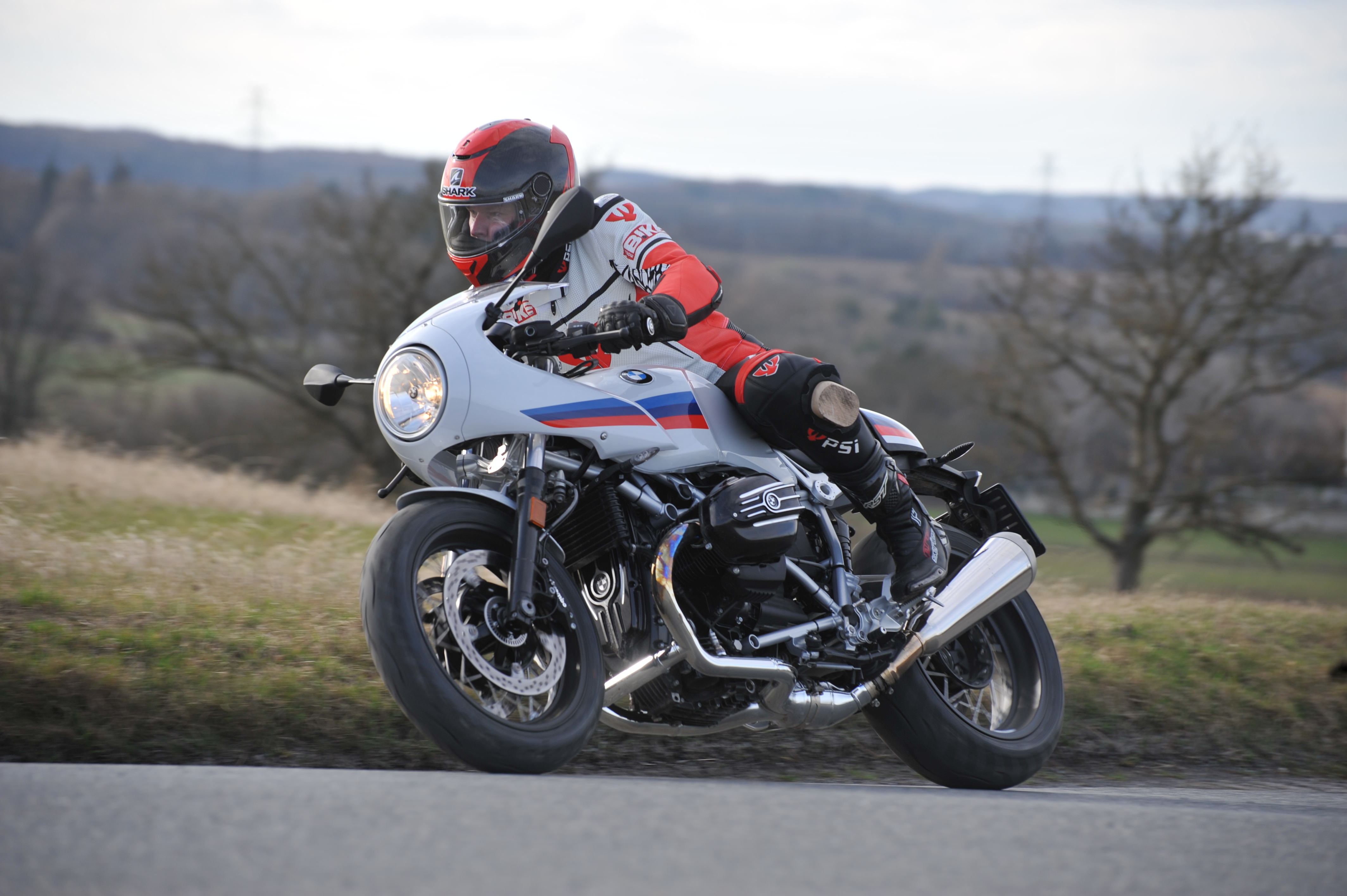 TEST: BMW R nineT Racer