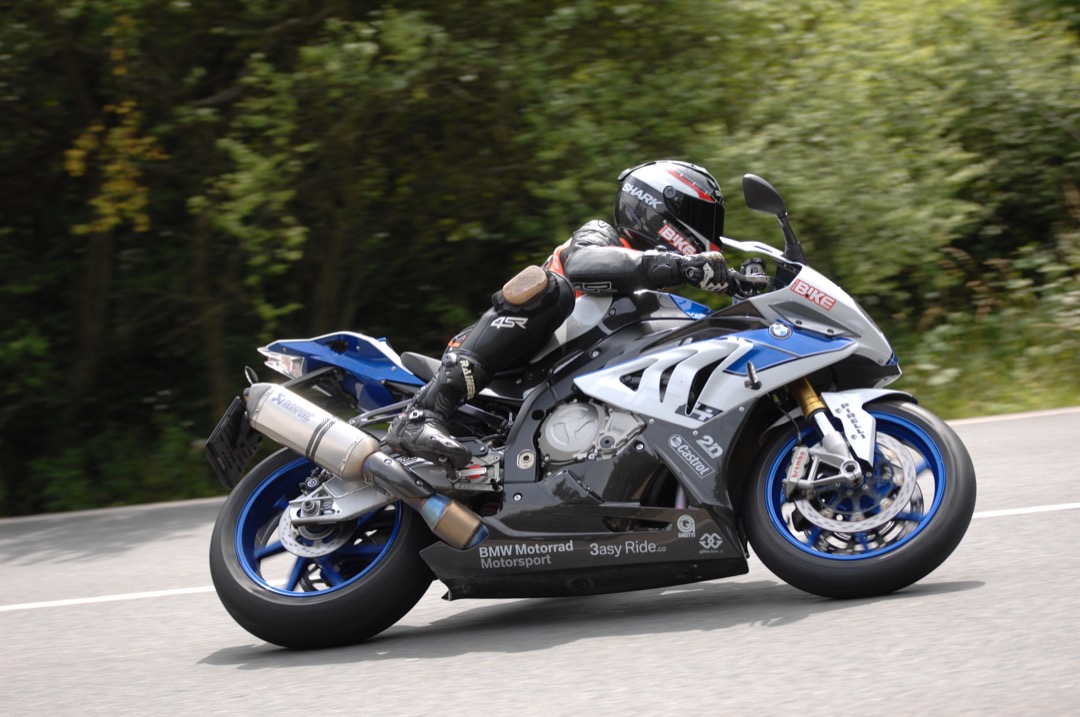 TEST: BMW S1000RR HP4