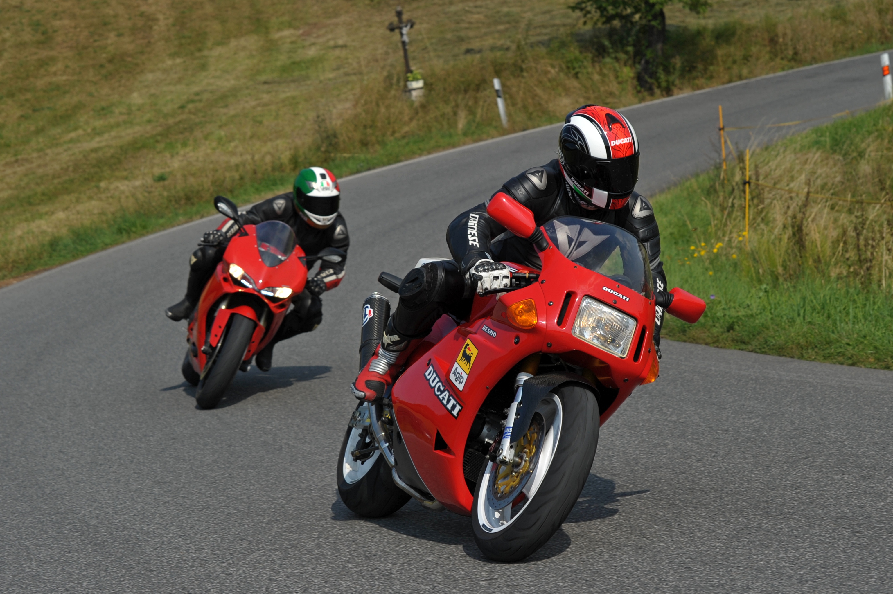 TEST: Ducati 851 SP3 vs. Ducati 1299 Panigale