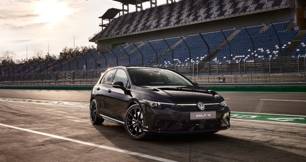 Volkswagen Golf GTI Clubsport, R a Black Edition &ndash; Přibrou&scaron;en&iacute; ostr&yacute;ch Golfů