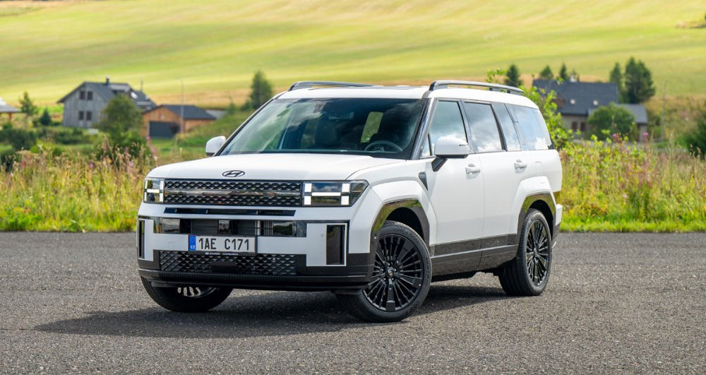 Hyundai Santa Fe HEV AWD &ndash; Dok&aacute;že ohromit