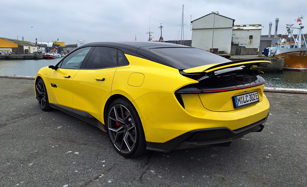 Lotus Emeya &ndash; Hyper-GT!