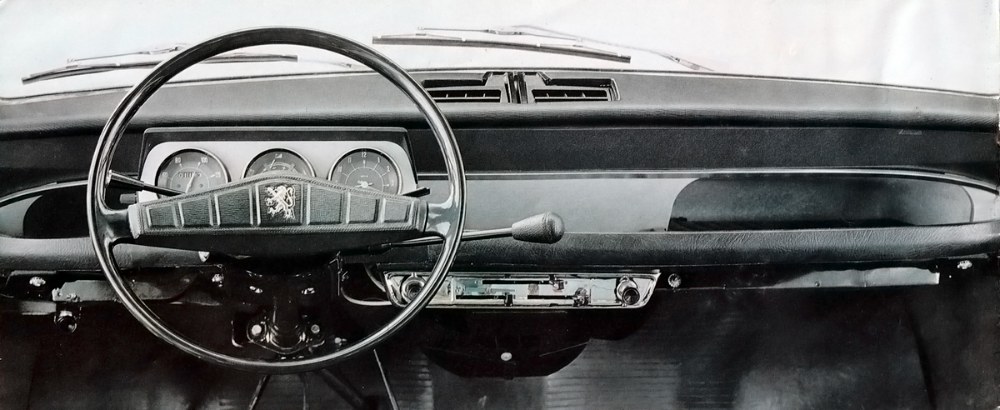 Peugeot 204: &scaron;edes&aacute;tn&iacute;k &ndash; V&yacute;roč&iacute; revoluce